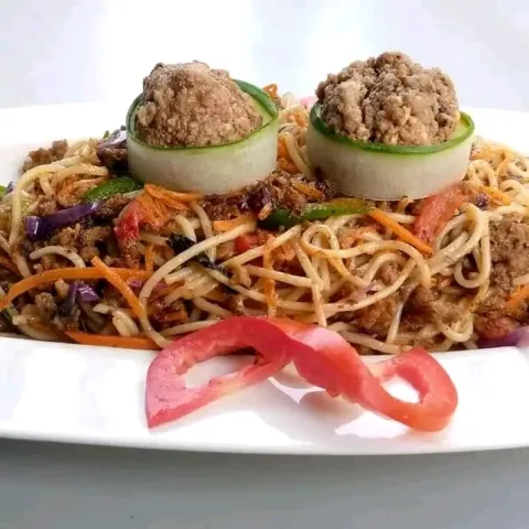 spaghetti sauté + viande haché