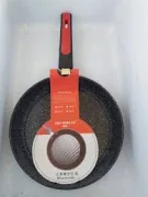 Poêle 24 cm 4