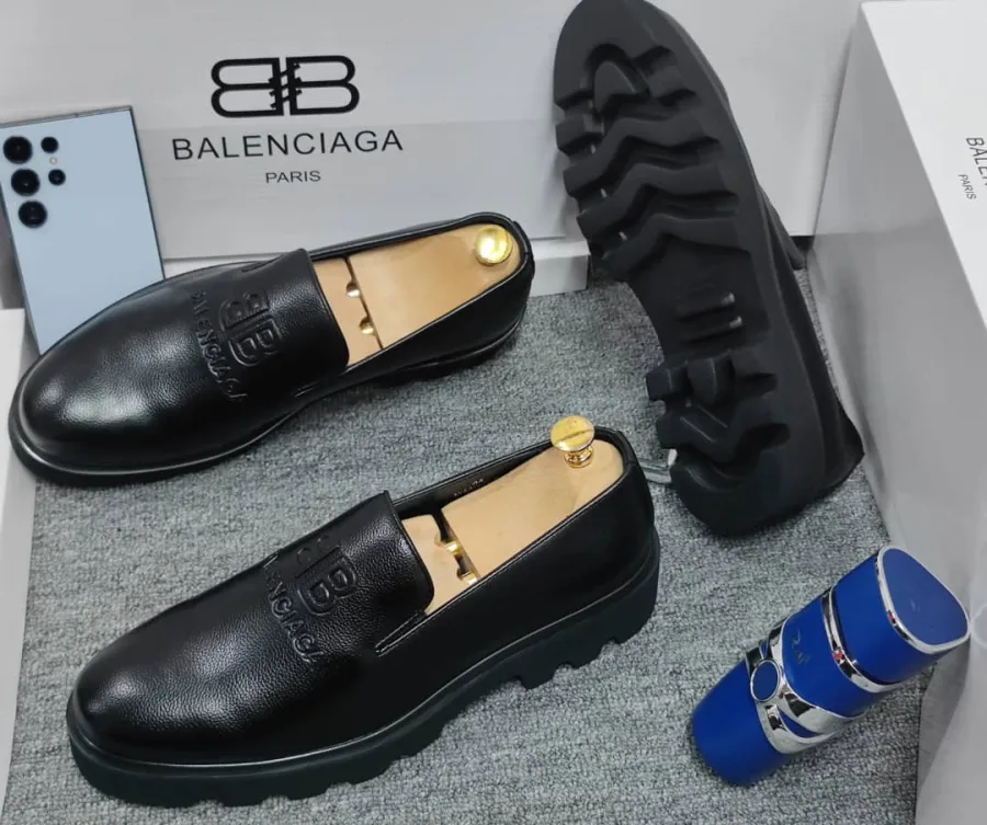 Balenciaga BB