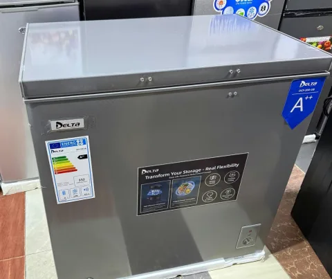 Delta deep freezer with glass cover